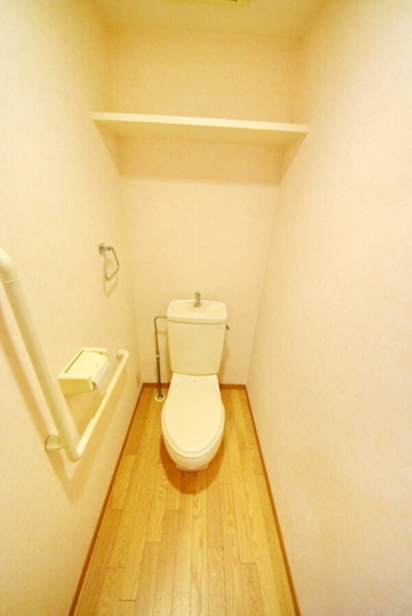 トイレ(★３駅利用可能・ドラックストア近くて便利な立地★)