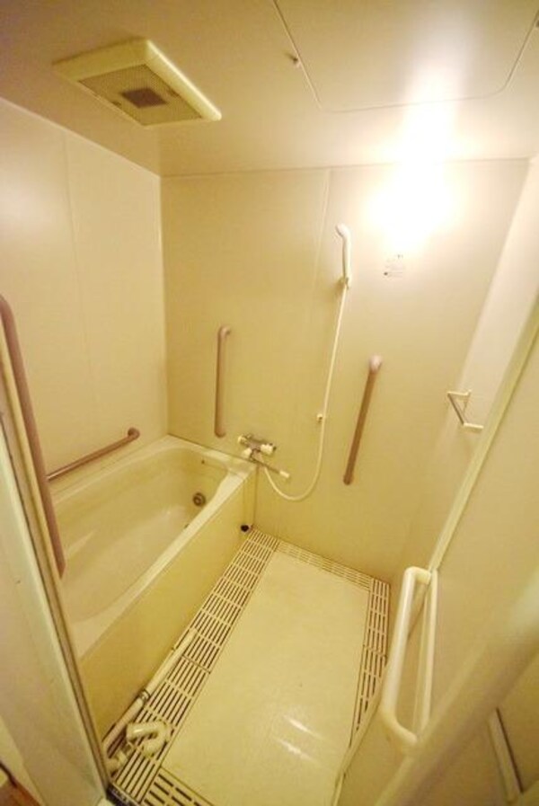 バス／シャワールーム等(★３駅利用可能・ドラックストア近くて便利な立地★)