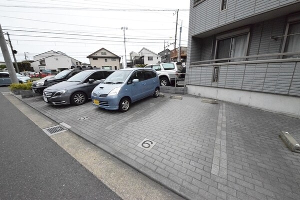 駐車場(★★旭化成ヘーベルメゾン2005年築の物件です★★)