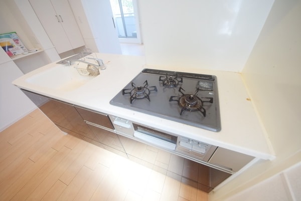 キッチン(★★お料理が捗る3口コンロとグリル付き★★)