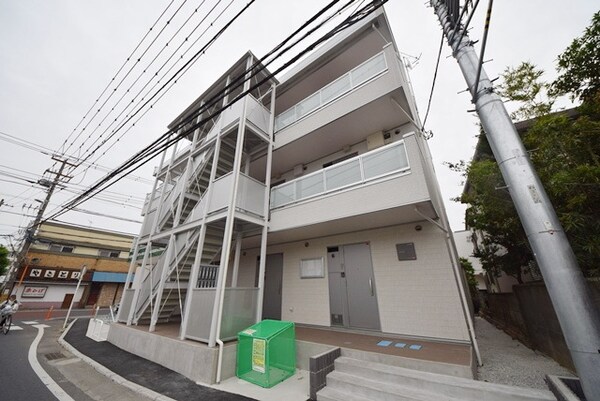外観(★大船駅徒歩圏内の築浅物件です★)