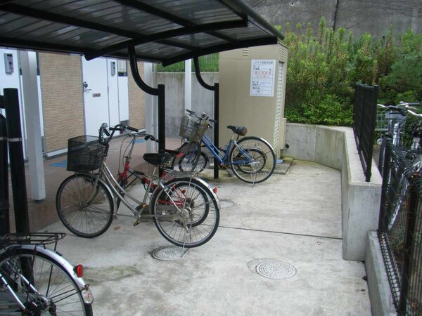 駐車場(駐輪場)