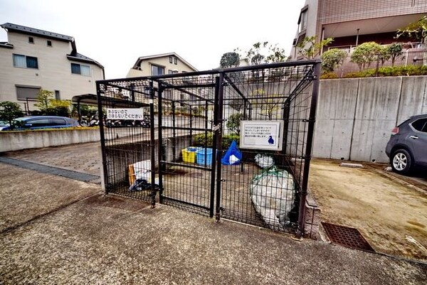 共有部分(★敷地内ごみ置き場★)