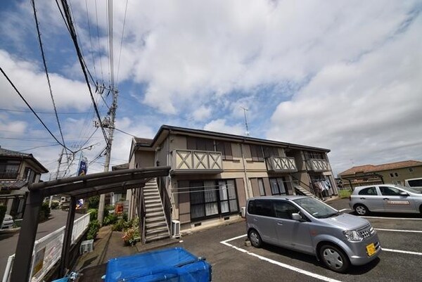 外観(★★閑静な住宅地★駐車場１台無料★振り分けタイプの3ＤＫで…)