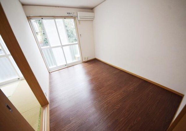 リビング・居室(★★日の入る南西向きのお部屋★★)