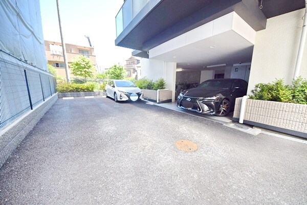 駐車場(★敷地内駐車場完備★)