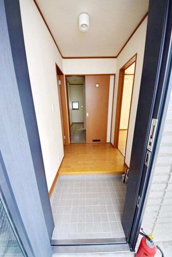 玄関(★駅近耐震耐火構造★)