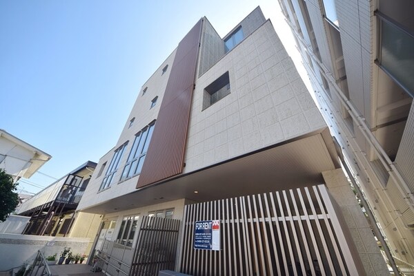 玄関(★江ノ島駅徒歩１分★)