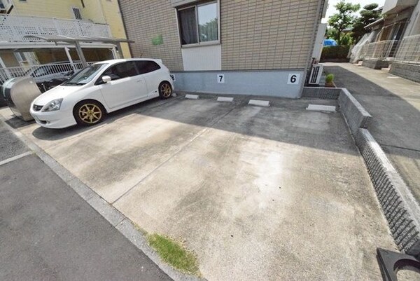 駐車場(★駐車場★)