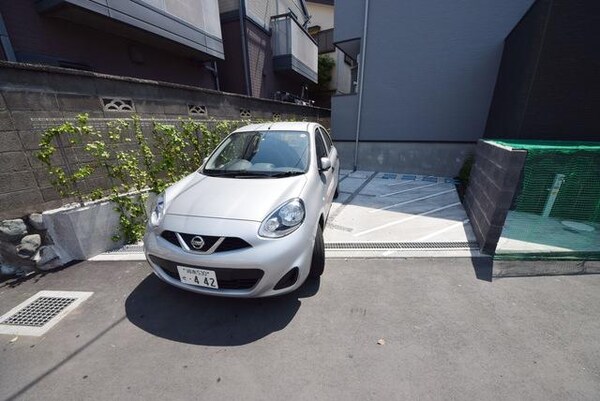 駐車場(★★専用ごみ置場完備★★)