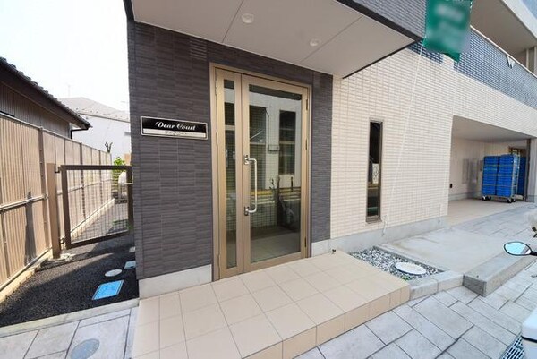 エントランス(★★１階コンビニ・駅前物件★★)