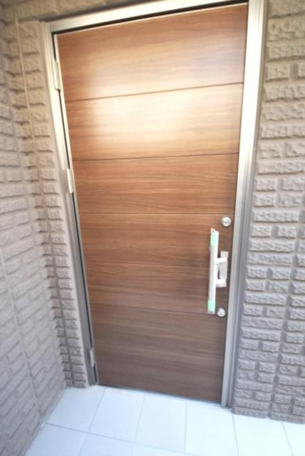 エントランス(★築浅戸建賃貸！駐車場２台付き★)