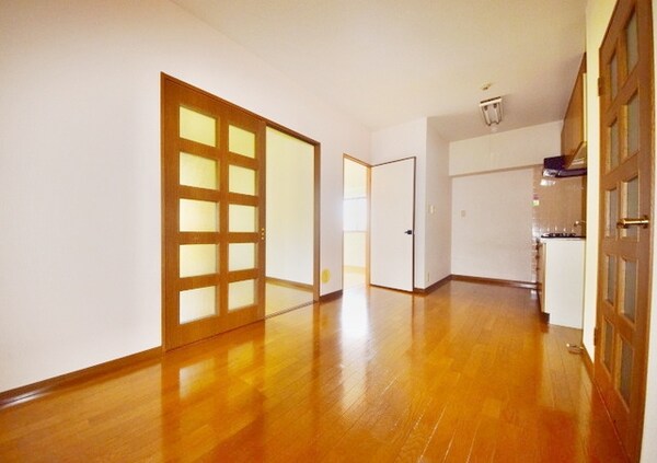 リビング・居室(★★暖かい色味のフローリング★★)