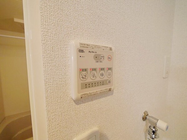 設備(★雨の日もばっちり！浴室乾燥機付き★)