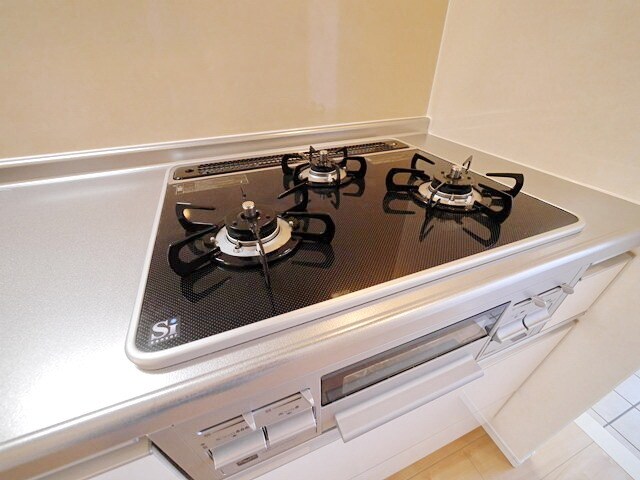 キッチン(★３口ガスコンロ、グリル付き★)