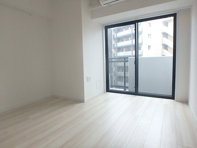 寝室(★白を基調としたお部屋です★)