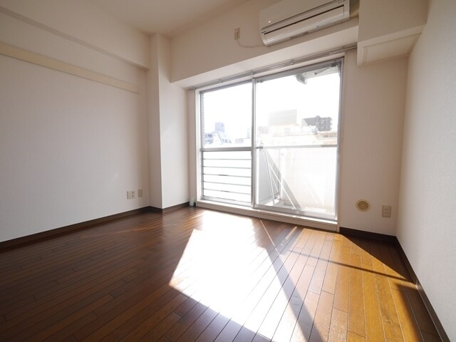 物件内観写真2　(★洋室★)