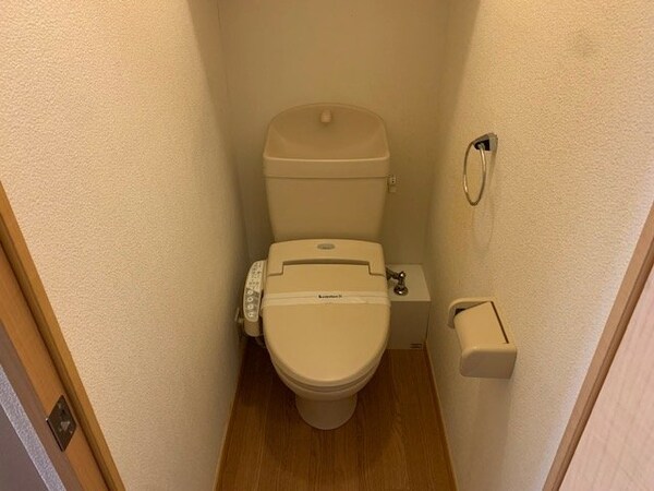 トイレ(温水洗浄便座設置)