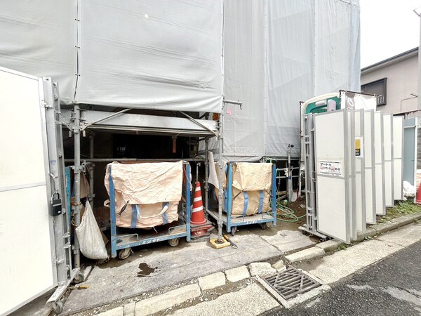 エントランス(バルコニー)