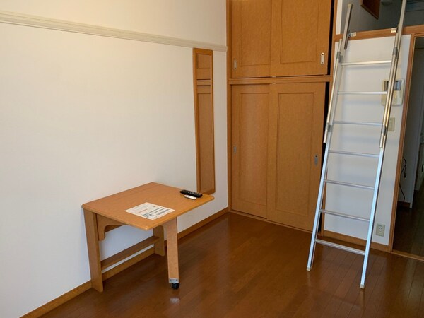 その他室内・内装(2階は絨毯仕様)