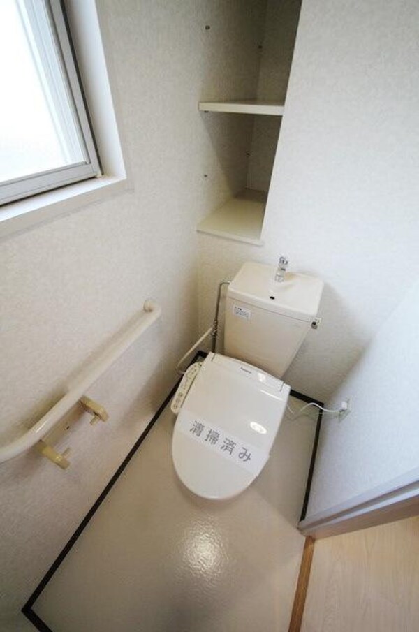 トイレ(同シリーズ)