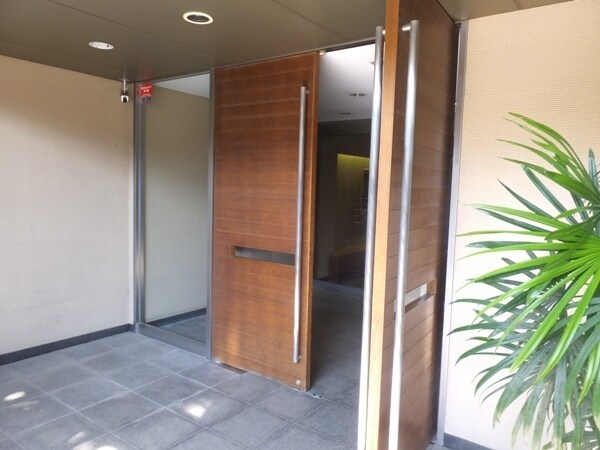 エントランス(別部屋参考写真です)