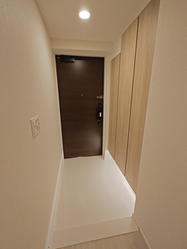玄関(同タイプの間取り部屋の写真です。お色等異なる場合があります。)
