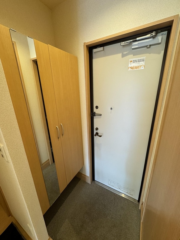 玄関(※別部屋参考写真)