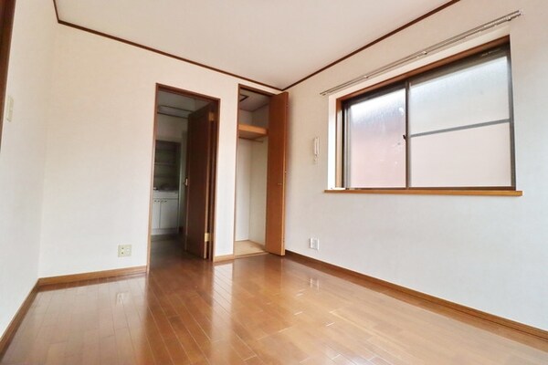 リビング・居室(※別部屋参考写真)