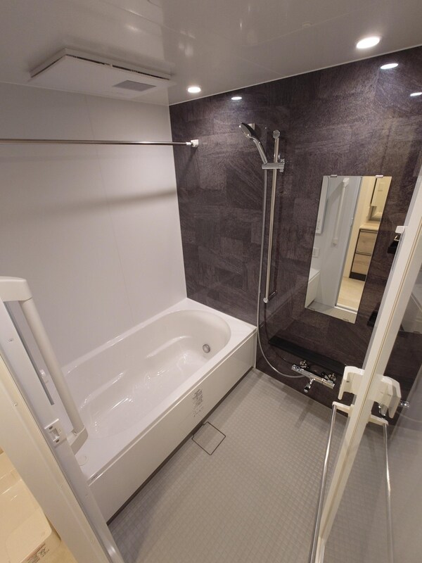 バス／シャワールーム等(同タイプの間取り部屋の写真です。お色等異なる場合があります。)