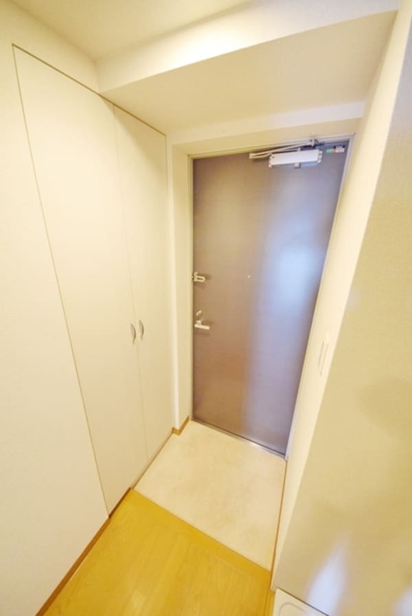 玄関(★3路線利用可！湘南台駅徒歩圏の賃貸マンション★)