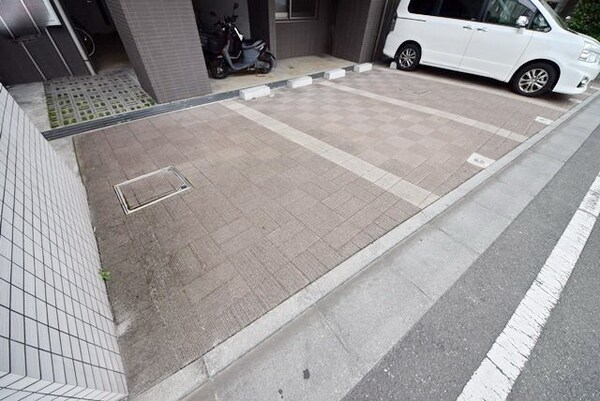 駐車場(★★駐車場★★)