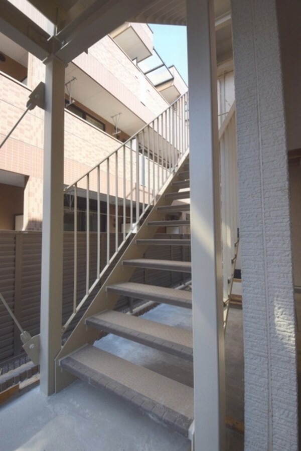 エントランス(★★共用階段★★)