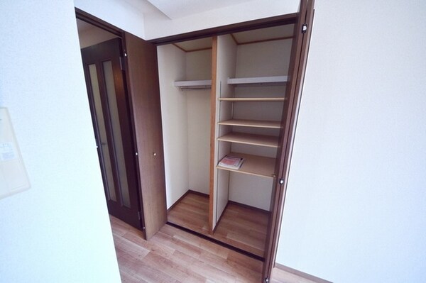 収納(別部屋参考写真)