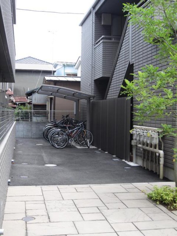 エントランス(★★駐輪スペース完備★★)
