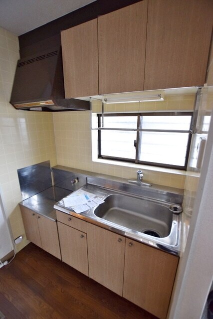 物件内観写真3　(★★小窓付きで明るいお部屋です★★)