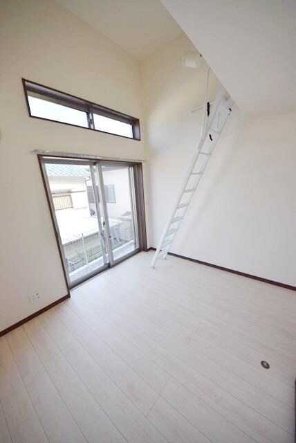 物件内観写真2　(★★陽当たり良好★★)