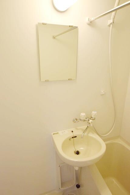 物件内観写真7　(★★鏡ついてます★★)