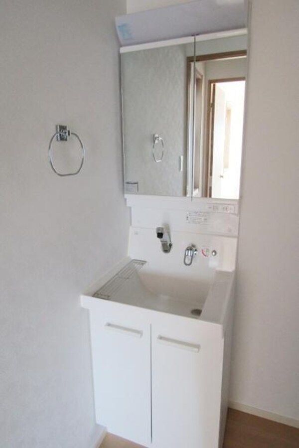 洗面(※同物件他号室写真※)