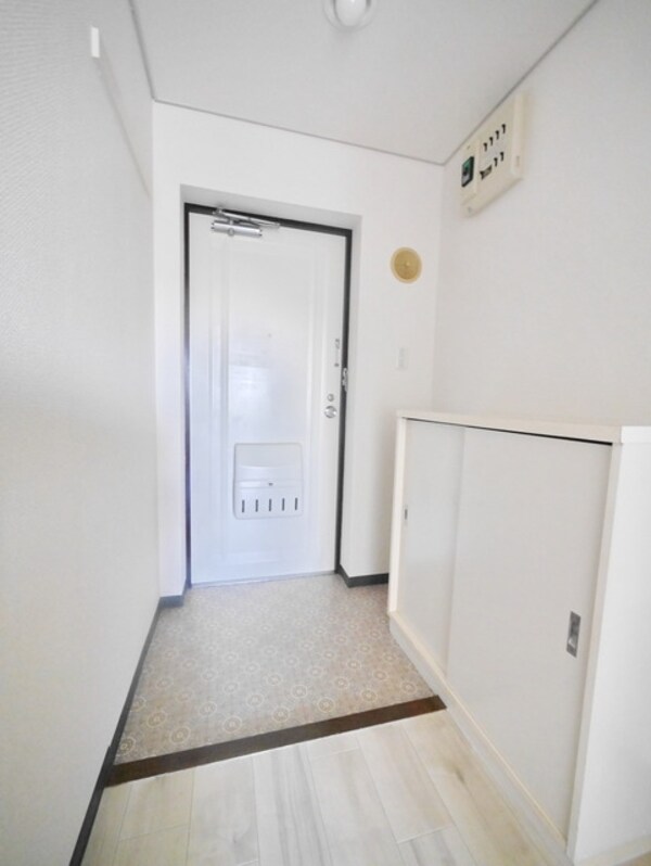 玄関(※別部屋参考写真です)