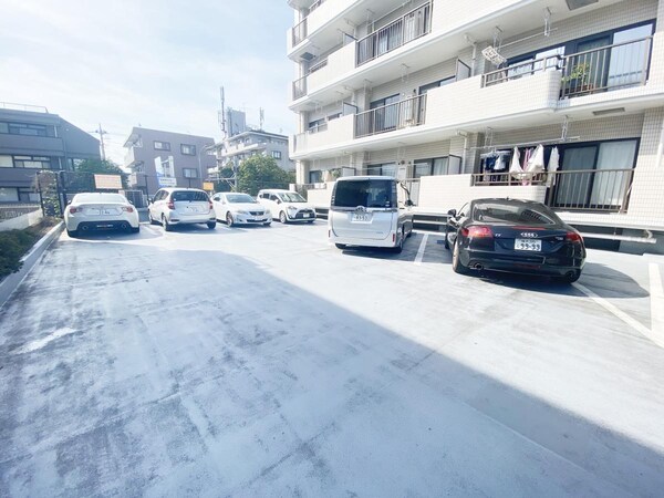 駐車場(駐車場)