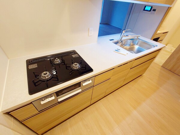 キッチン(同タイプの間取り部屋の写真です。色等が異なる場合があります。)