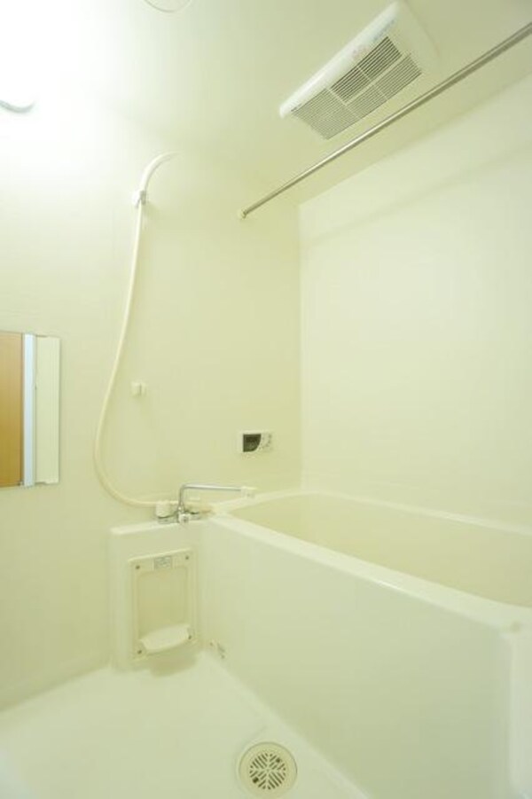 バス／シャワールーム等(※別部屋参考写真です)