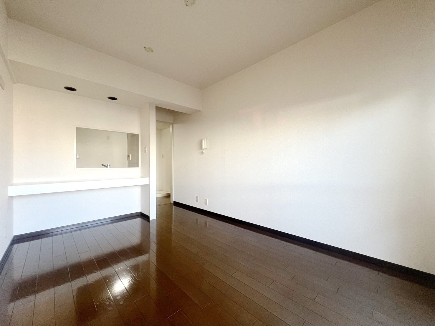 物件内観写真2　(リビング/居室)