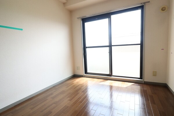 子供部屋(※別部屋参考写真です)