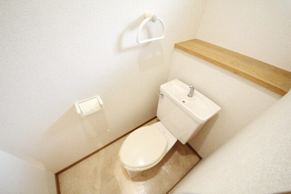 トイレ(同シリーズ)