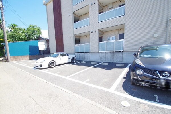 駐車場(★敷地内駐車場★)