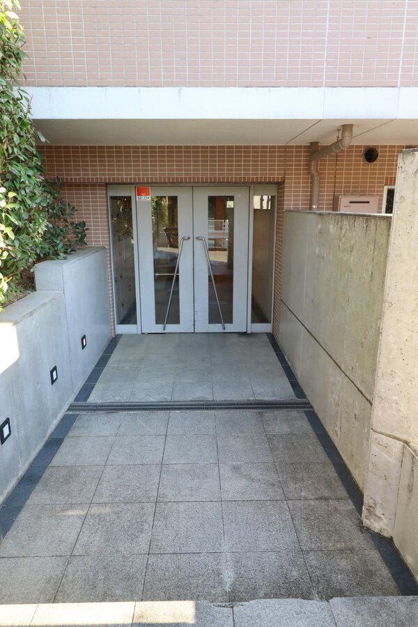 エントランス(エントランス)