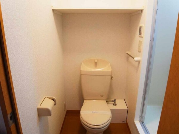 トイレ(同物件他号室参考写真)