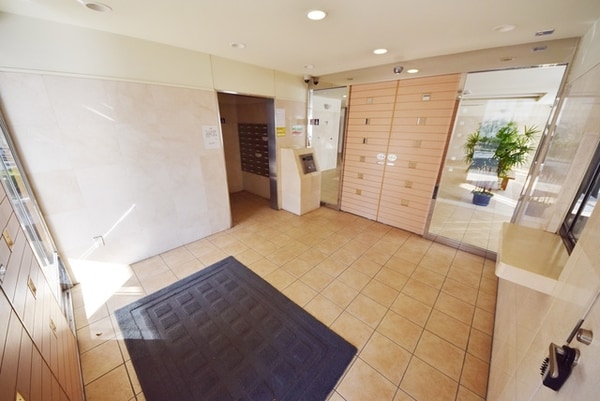 エントランス(★安心のオートロック完備★)